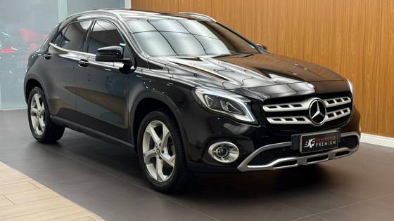 MERCEDES-BENZ GLA 200 1.6 CGI FLEX ENDURO 7G-DCT